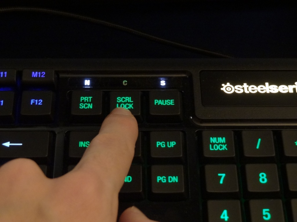 Кнопка пикает. SCR LK что это такое на клавиатуре. Скролл лок клавиша. Кнопка скролл лок на клавиатуре. Клавиша Scroll Lock на клавиатуре.